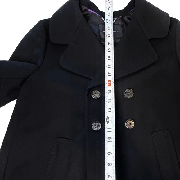 Banana Republic Women’s Medium Black Pea Coat - Picture 5 of 9